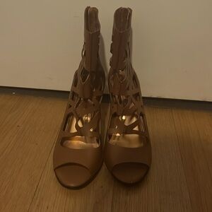 BCBGeneration Brown Cut-Out Heel Boots – Size 10M / EU 40